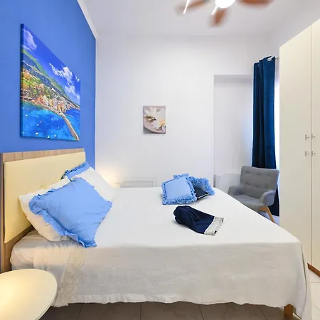 Myosotis - With Terrace In Ischia